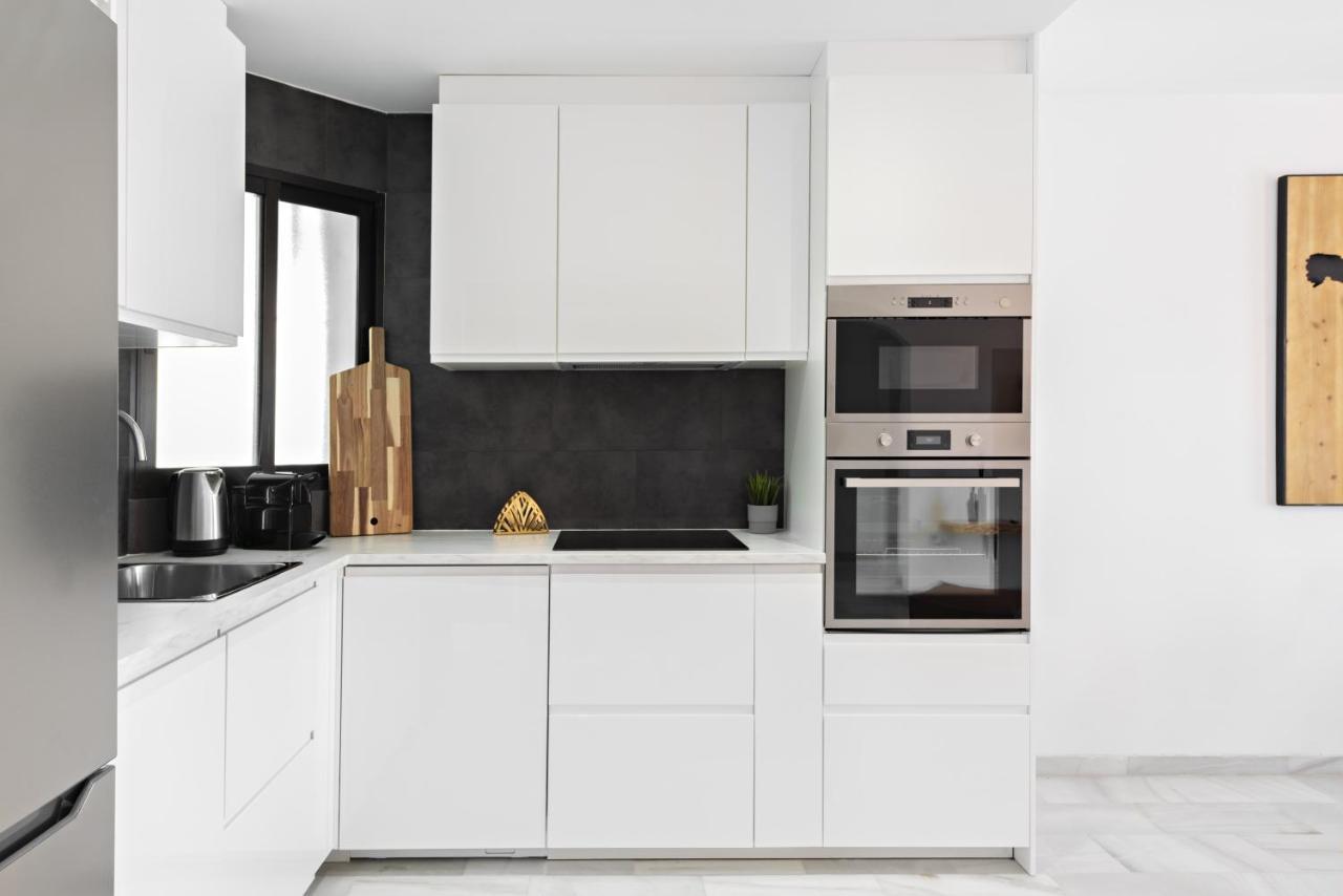 Two Bedroom Apartment In Puerto Banus With Terrace 马尔韦利亚 外观 照片