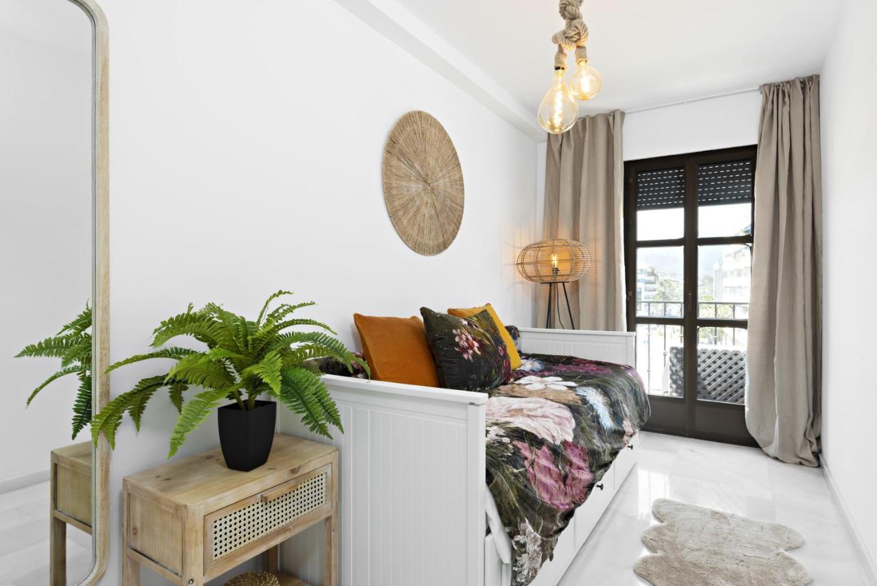 Two Bedroom Apartment In Puerto Banus With Terrace 马尔韦利亚 外观 照片